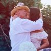 Bruce Willis et sa femme Emma ont renouvelé le 21 mars 2019 leurs voeux de mariage, 10 ans après, au cours d'une cérémonie sur la plage dans les îles Turks-et-Caïcos, en présence notamment de Demi Moore. Photo Instagram Emma Heming Willis.