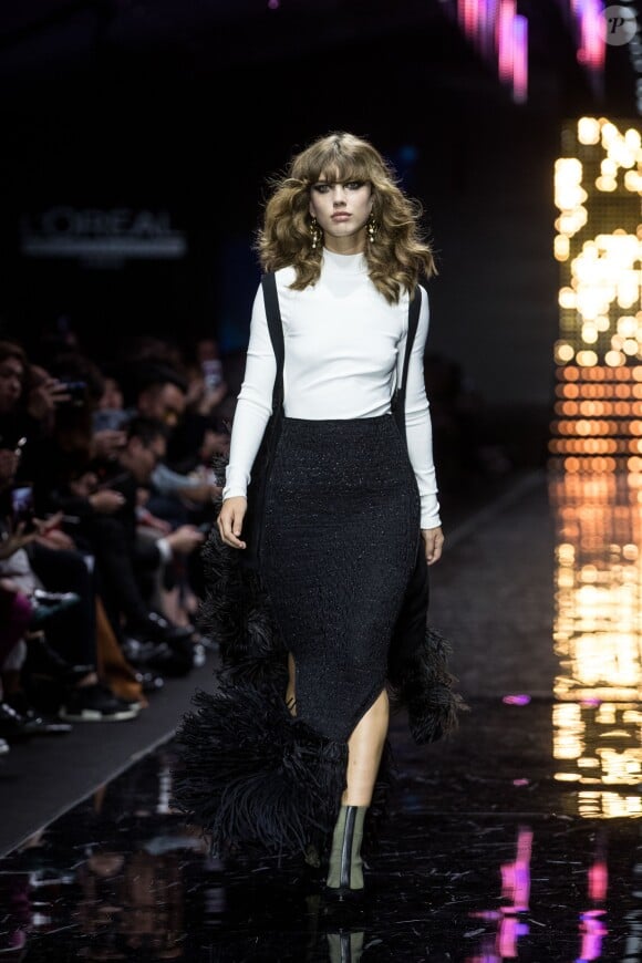 Défilé du 110ème anniversaire de l'Oréal Professionnel "La French - Art Of Hair Coloring au Carrousel du Louvre à Paris, France, le 24 mars 2019. © Cyril Moreau/Bestimage