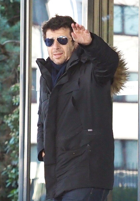 Patrick Bruel quittant son hôtel afin de participer à l'enregistrement du nouveau spectacle des Enfoirés à Bordeaux le 28 janvier 2019.