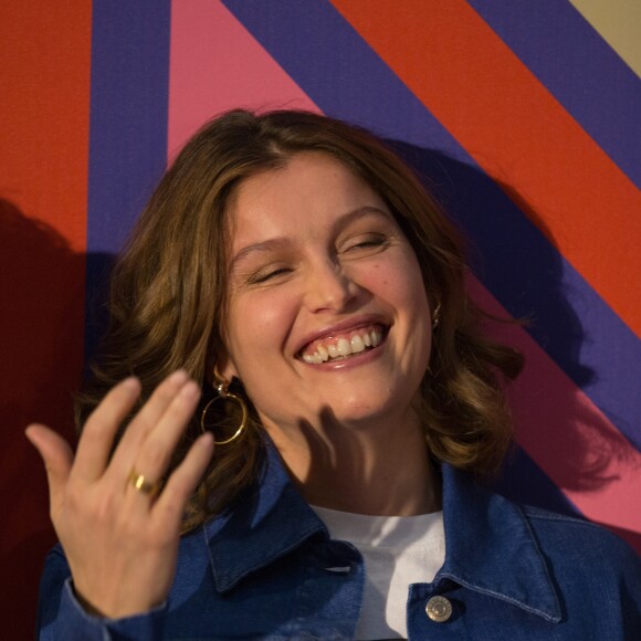 Laetitia Casta au photocall de la série "Une île" lors de la 10e édition du festival Séries Mania à Lille le 27 mars 2019. © Stéphane Vansteenkiste / Bestimage