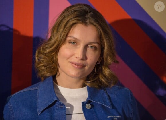 Laetitia Casta au photocall de la série "Une île" lors de la 10e édition du festival Séries Mania à Lille le 27 mars 2019. © Stéphane Vansteenkiste / Bestimage