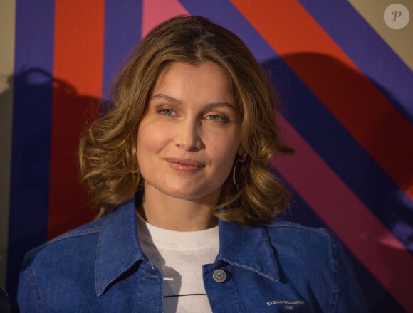 Laetitia Casta au photocall de la série "Une île" lors de la 10e édition du festival Séries Mania à Lille le 27 mars 2019. © Stéphane Vansteenkiste / Bestimage