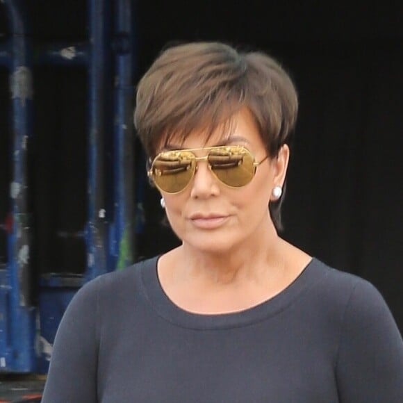 Exclusif - Kris Jenner sort d'un studio en même temps que Malika Haqq à Calabasas le 28 mars 2019.