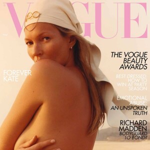 Kate Moss en couverture de l'édition britannique de Vogue. Numéro de mai 2019. Photo par Jamie Hawkesworth.