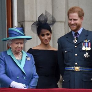 La reine Elisabeth II d'Angleterre, Meghan Markle, duchesse de Sussex, le prince Harry, duc de Sussex, le prince William, duc de Cambridge, Kate Catherine Middleton, duchesse de Cambridge - La famille royale d'Angleterre lors de la parade aérienne de la RAF pour le centième anniversaire au palais de Buckingham à Londres. Le 10 juillet 2018