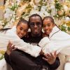 Diddy et ses filles, D'Lila et Jessie, souhaitent aux internautes un joyeux Noël. Décembre 2018.