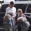 Kim Porter et ses deux filles Jessie et D'Lila arrivent à l'aéroport de Los Angeles (LAX) le 22 juin 2018.