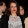 Pauline Ducruet en maillot de bain échancré pour une virée entre copines