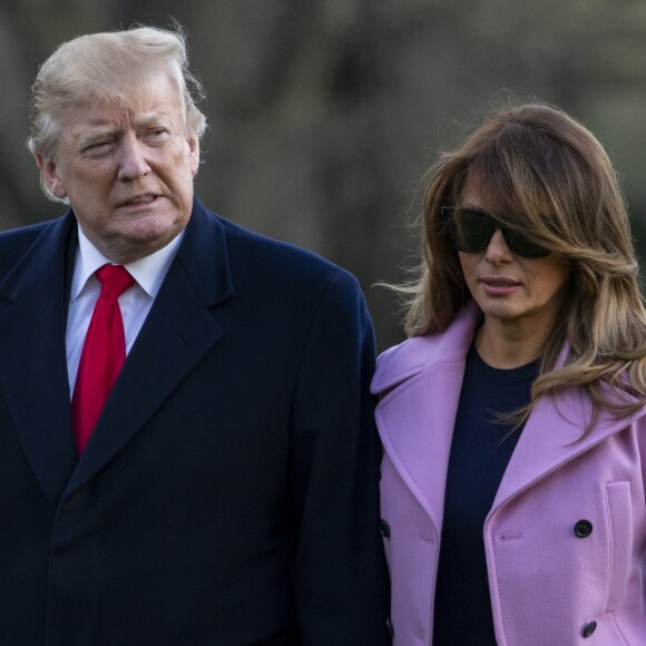 Le président Donald Trump et sa femme Melania, à la descente de Marine One, arrivent à la Maison Blanche à Washington le 31 mars 2019.