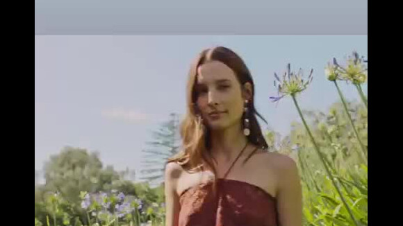 Ilona Smet dans la nouvelle campagne H&M pour le printemps 2019.