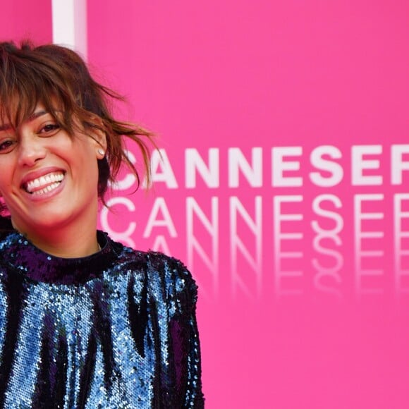 Amel Bent pour la série 'Kings' lors du photocall de la 5ème montée des marches de la 2ème édition du "Canneseries" au palais des Festivals à Cannes, France, le 9 avril 2019. © Bruno Bébert/Bestimage