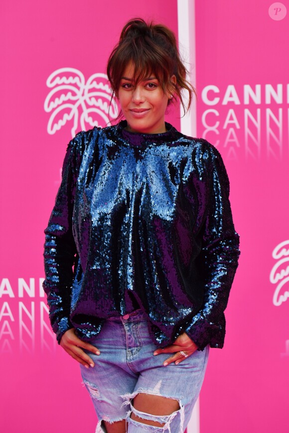Amel Bent pour la série 'Kings' lors du photocall de la 5ème montée des marches de la 2ème édition du "Canneseries" au palais des Festivals à Cannes, France, le 9 avril 2019. © Bruno Bébert/Bestimage