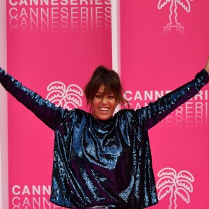 Amel Bent pour la série 'Kings' lors du photocall de la 5ème montée des marches de la 2ème édition du "Canneseries" au palais des Festivals à Cannes, France, le 9 avril 2019. © Bruno Bébert/Bestimage