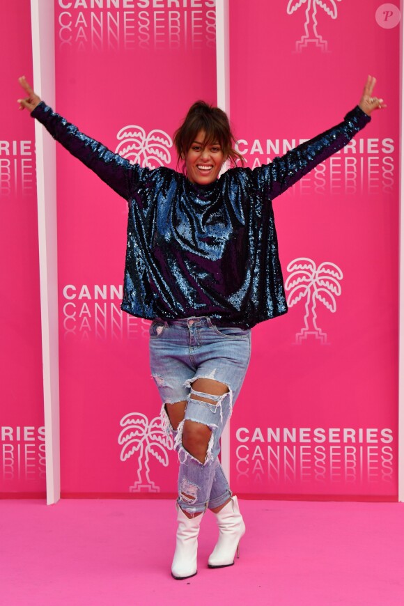 Amel Bent pour la série 'Kings' lors du photocall de la 5ème montée des marches de la 2ème édition du "Canneseries" au palais des Festivals à Cannes, France, le 9 avril 2019. © Bruno Bébert/Bestimage