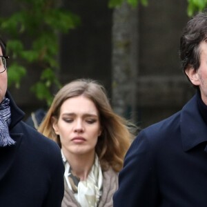 Antoine Arnault et sa compagne Natalia Vodianova viennent constater les dégâts de l'incendie de la cathédrale Notre-Dame de Paris le 16 avril 2019. © Stéphane Lemouton / Bestimage