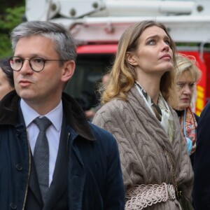 Antoine Arnault et sa compagne Natalia Vodianova viennent constater les dégâts de l'incendie de la cathédrale Notre-Dame de Paris le 16 avril 2019. © Stéphane Lemouton / Bestimage