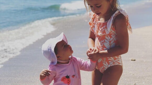 Princesse Madeleine : Ses filles Leonore et Adrienne trop mignonnes à la plage