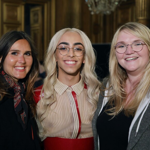 Exclusif - Bilal Hassani entre Joyce Jonathan et Lola Dubini - Bilal Hassani dévoile son album en exclusivité à ses fans à l'Hôtel de Ville de Paris, France, le 24 avril 2019. Son premier album "Kingdom" sort le vendredi 26 avril 2019. Bilal interprétera sur la scène de l'Eurovision, le 18 mai prochain à Tel Aviv le titre "Roi". © Denis Guignebourg/Bestimage