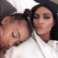 Kim Kardashian partage sa passion pour la mode avec ses filles