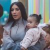 Exclusif - Kim Kardashian et son mari Kanye West emmènent leurs enfants Saint, North et Chicago chez Color Me Mine Ceramic faire de la peinture sur poterie à Calabasas, Los Angeles. Le 19 janvier 2019.