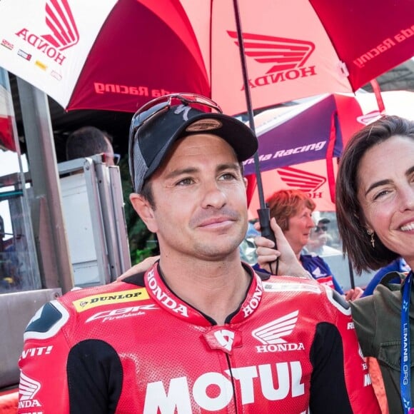 Exclusif - Randy de Puniet et Alessandra Sublet - Alessandra Sublet, qui a récemment passé son permis Moto, a assisté pour la première fois à la 42e édition des 24 Heures Motos ce week-end. Après être venue de Paris en moto, elle a pu découvrir les coulisses de cet événement. Son programme a été intense : baptême de piste sur le circuit Bugatti, parade, rencontre de l'équipage 100% féminin (le Girls Racing Team avec notamment la jeune M. Coignard) et de Lil’Viber qui a participé à la Women’s Cup. Elle a également pu passer des nombreux moments avec les spectateurs venus en nombre ou encore assister à un relais de nuit dans le team Suzuki. Le Mans du 19 au 20 Avril 2019. © Cyril Moreau / Bestimage