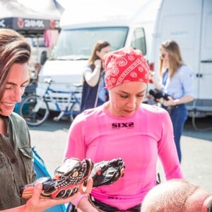 Exclusif - Alessandra Sublet, qui a récemment passé son permis Moto, a assisté pour la première fois à la 42e édition des 24 Heures Motos ce week-end. Après être venue de Paris en moto, elle a pu découvrir les coulisses de cet événement. Son programme a été intense : baptême de piste sur le circuit Bugatti, parade, rencontre de l'équipage 100% féminin (le Girls Racing Team avec notamment la jeune M. Coignard) et de Lil’Viber qui a participé à la Women’s Cup. Elle a également pu passer des nombreux moments avec les spectateurs venus en nombre ou encore assister à un relais de nuit dans le team Suzuki. Le Mans du 19 au 20 Avril 2019. © Cyril Moreau / Bestimage