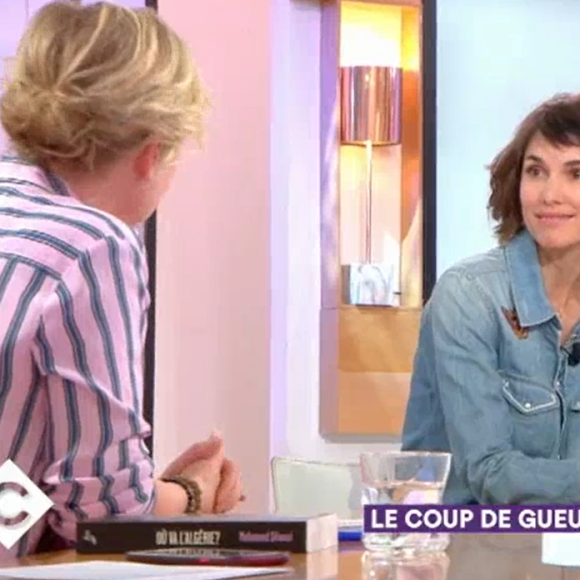 Eglantine Emeyé face à Anne-Elisabeth Lemoine dans "C à vous", France 5, 7 mai 2019