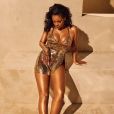 Rihanna pose toute dorée pour la nouvelle campagne de sa marque Fenty Beauty.