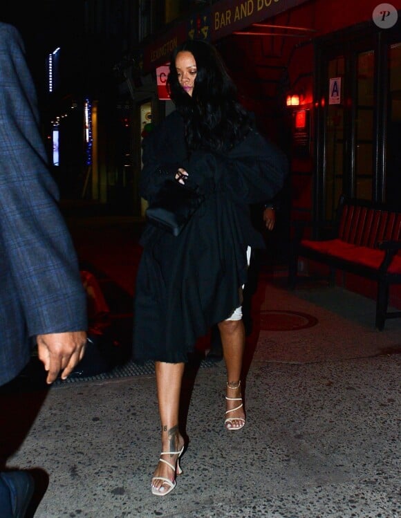 Exclusif - Rihanna à la sortie du restaurant Bar and Books cocktail à New York le 16 avril 2019.