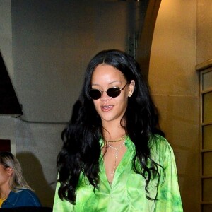 Exclusif - La chanteuse Rihanna quitte une séance photo au studio Pier59 à New York. Le 14 avril 2019.