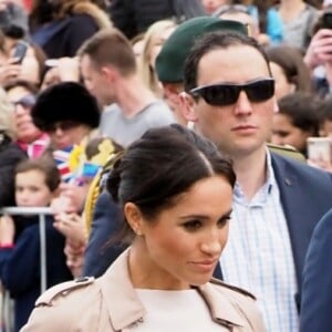 Le prince Harry, duc de Sussex, et Meghan Markle, duchesse de Sussex, ont été accueillis par une foule de supporters au Viaduct Harbour à Auckland, Nouvelle-Zélande, le 30 octobre 2018.