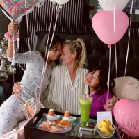 Laeticia Hallyday, maman gâtée par Jade et Joy pour la fête des Mères