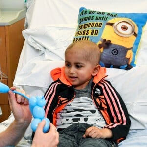 Le prince Harry, duc de Sussex, visite un hôpital pour enfants à Oxford, le 14 mai 2019.