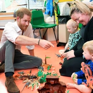 Le prince Harry, duc de Sussex, visite un hôpital pour enfants à Oxford, le 14 mai 2019.