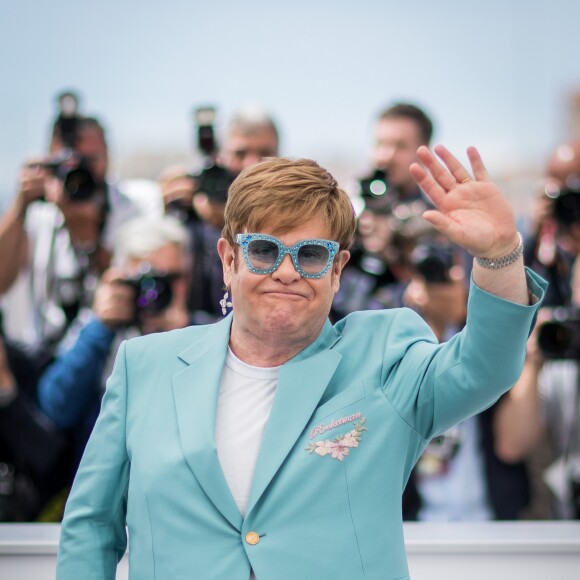 Elton John lors du photocall du film Rocketman (Hors compétition) lors du 72ème Festival International du film de Cannes. Le 16 mai 2019 © Jacovides-Moreau / Bestimage