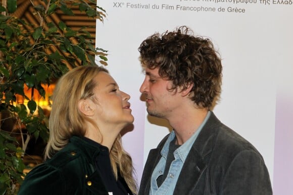 Virginie Efira et son compagnon Niels Schneider - Première du film "Un amour impossible" lors du festival du film français à Athènes en Grèce le 6 avril 2019.