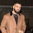 Drake arrive au Nice Guy à West Hollywood le 9 février, 2019  Canadian Singer, Drake looked sharp in a pair of black pants with a black t-shirt and wearing a smart camel colored coat with a White Gold diamond necklace as he arrived at The Nice Guy Bar in West Hollywood, CA on February 9, 2019.09/02/2019 - Los Angeles