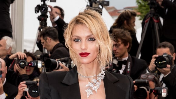 Festival de Cannes : Anja Rubik, sans rien sous sa veste, affole le red carpet