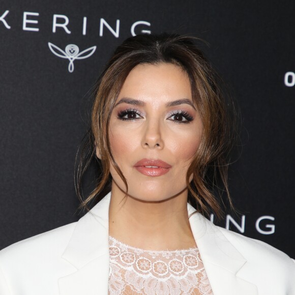 Eva Longoria pose sur le phototocall Kering "Women in Motion" à l'hôtel Majestic lors du 72ème festival International du Film de Cannes le 17 mai 2019. Denis Guignebourg/Bestimage