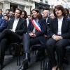 Aida Aznavour, Nicolas Aznavour, fils de Charles Aznavour et Anne Hidalgo, Maire de Paris au dévoilement d'une plaque en hommage à Charles Aznavour. La mairie de Paris dévoile une plaque en l'honneur de Charles Aznavour au 36 rue Monsieur le Prince (6e), où l'artiste a grandi. Paris le 21 Mai 2019. Stéphane Lemouton / Bestimage