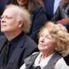 Aida Aznavour, soeur de Charles Aznavour et Eric Berchot, pianiste au dévoilement d'une plaque en hommage à Charles Aznavour. La mairie de Paris dévoile une plaque en l'honneur de Charles Aznavour au 36 rue Monsieur le Prince (6e), où l'artiste a grandi. Paris le 21 Mai 2019