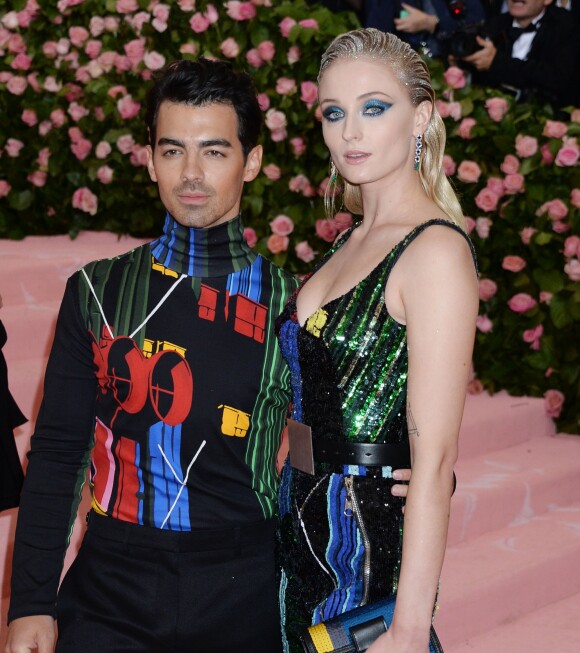 Sophie Turner et son mari Joe Jonas - Arrivées des people à la 71ème édition du MET Gala (Met Ball, Costume Institute Benefit) sur le thème "Camp: Notes on Fashion" au Metropolitan Museum of Art à New York, le 6 mai 2019.