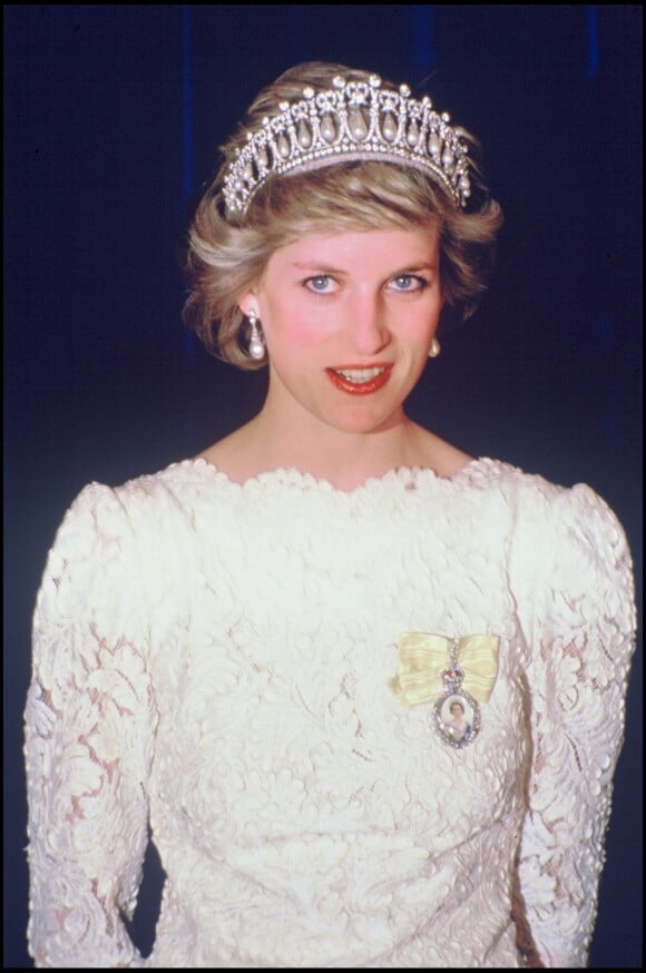 La princesse Diana porte la tiare "Lover's Knot".
