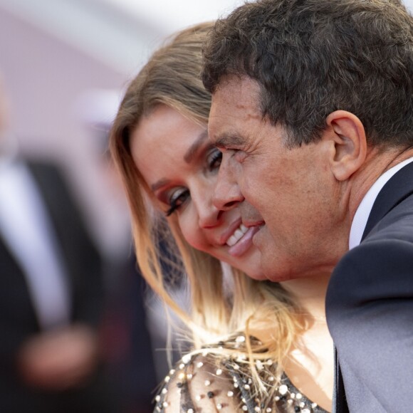 Nicole Kimpel et son compagnon Antonio Banderas lors de la montée des marches de la cérémonie de clôture du 72ème Festival International du Film de Cannes, le 25 mai 2019.