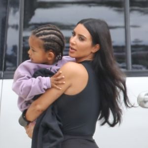 Kim Kardashian et son fils Saint West - Les Kardashians arrivent à la messe dominicale de K.West à Los Angeles, le 26 mai 2019.