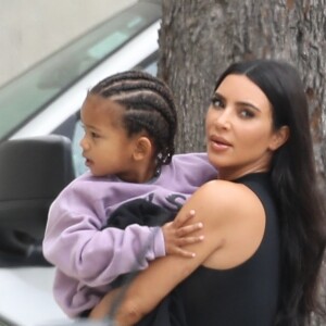 Kim Kardashian et son fils Saint West - Les Kardashians arrivent à la messe dominicale de K.West à Los Angeles, le 26 mai 2019.