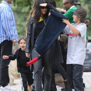 Exclusif - Kourtney Kardashian est allée déjeuner avec ses 3 enfants Mason, Penelope et Reign au restaurant Taverna Tony à Malibu, le 26 mai 2019.