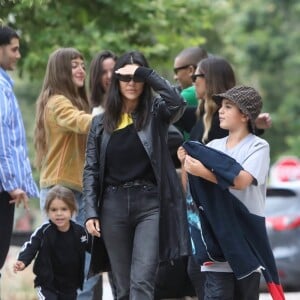 Exclusif - Kourtney Kardashian est allée déjeuner avec ses 3 enfants Mason, Penelope et Reign au restaurant Taverna Tony à Malibu, le 26 mai 2019.