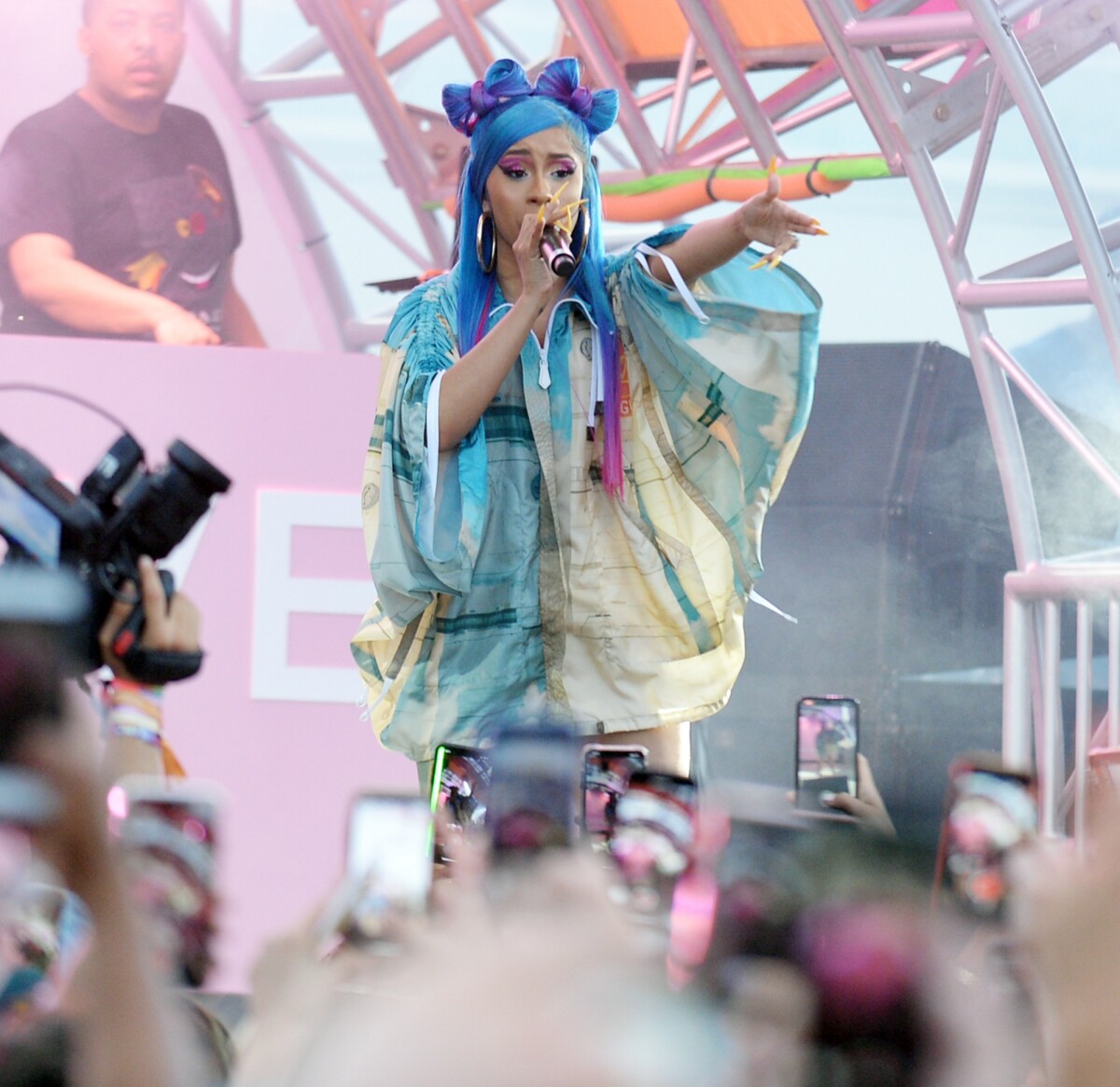 Photo : Cardi B anime la soirée Revolve en marge du festival de Coachella.  La Quinta, le 14 avril 2019. - Purepeople