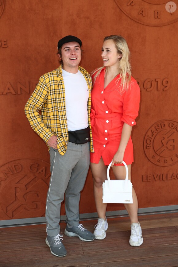 Zacharie Chasseriaud et sa compagne Chloé Jouannet au village lors des internationaux de tennis de Roland-Garros à Paris, France, le 1 juin 2019. © Jacovides-Moreau/Bestimage